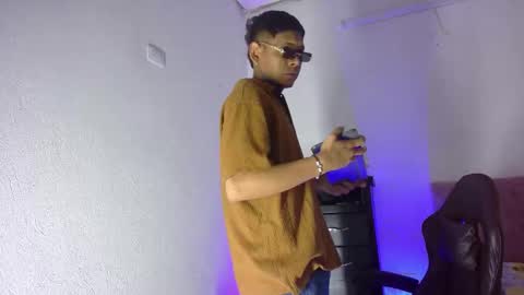 Snapshot of damar_felipe chatting on January 2026 06:02:02 PM damar_felipe online show from January 2026 06:02:02 PM