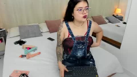 Damaris Ponce online show from July 2026 03:35:01 AM