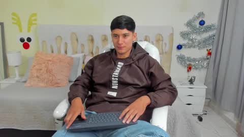 DAMIAN online show from January 2025 12:57:02 PM