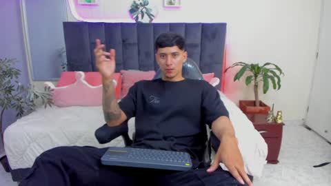 DAMIAN online show from January 2025 03:57:01 PM