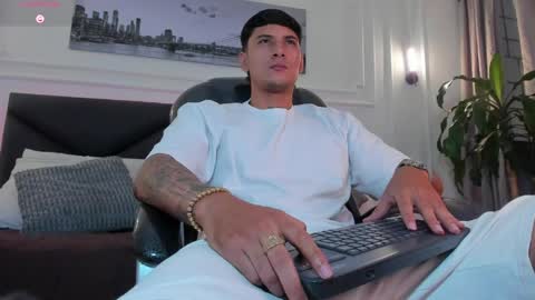 DAMIAN online show from April 2026 11:00:01 AM