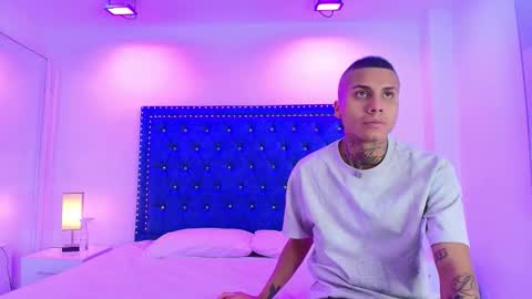 DAMIAN AND ROXANNE.  online show from November 2025 01:03:01 PM