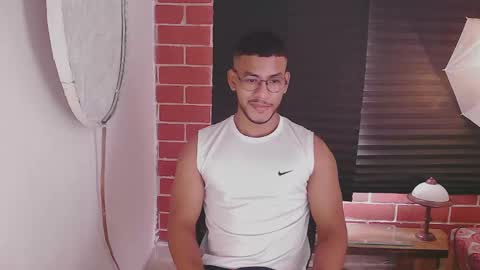 instagram damiannreed. online show from January 2025 02:32:01 PM