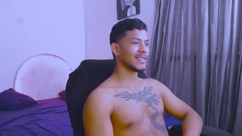 instagram damiannreed. online show from March 2026 01:25:01 PM