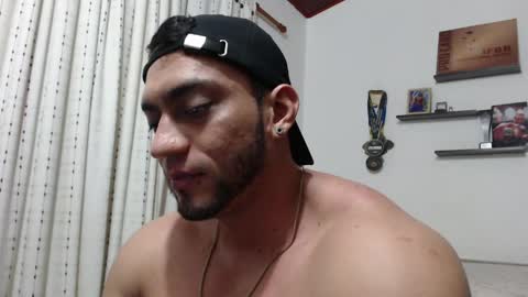 Snapshot of damiannstonexxx chatting on April 2026 09:06:02 PM Danny online show from April 2026 09:06:02 PM