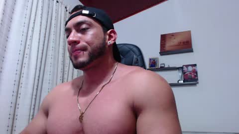 Snapshot of damiannstonexxx chatting on May 2026 04:17:02 AM Danny online show from May 2026 04:17:02 AM