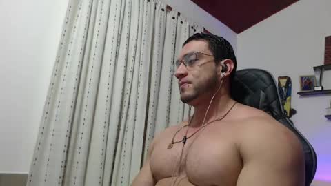 Snapshot of damiannstonexxx chatting on May 2026 02:40:02 AM Danny online show from May 2026 02:40:02 AM