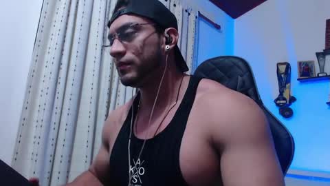 Snapshot of damiannstonexxx chatting on May 2026 03:13:01 AM Danny online show from May 2026 03:13:01 AM