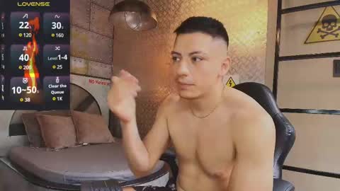 Snapshot of damianphill chatting on December 2024 07:27:02 PM Damian Phill online show from December 2024 07:27:02 PM