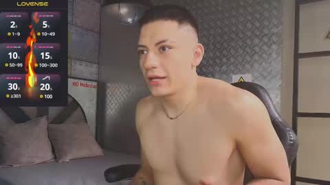 Snapshot of damianphill chatting on December 2024 07:31:02 PM Damian Phill online show from December 2024 07:31:02 PM