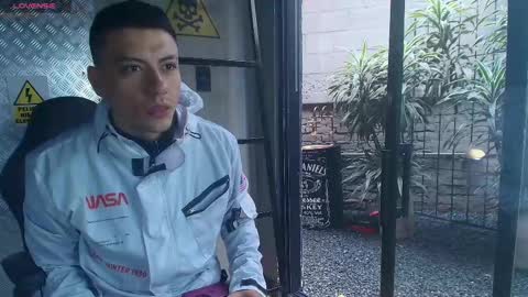 Snapshot of damianphill chatting on December 2024 07:38:02 PM Damian Phill online show from December 2024 07:38:02 PM