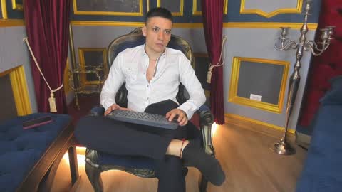 Snapshot of damianphill chatting on January 2025 07:34:01 PM Damian Phill online show from January 2025 07:34:01 PM