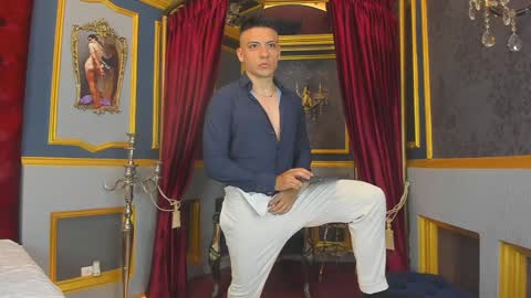 Snapshot of damianphill chatting on January 2025 03:20:01 AM Damian Phill online show from January 2025 03:20:01 AM