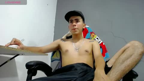 damien_444 online show from April 2026 10:21:02 PM