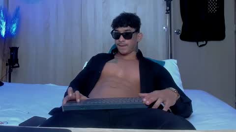 Snapshot of dammianmilleroficial chatting on October 2025 09:52:01 PM INSTAGRAM DAMMIANMILLEROFICIAL online show from October 2025 09:52:01 PM