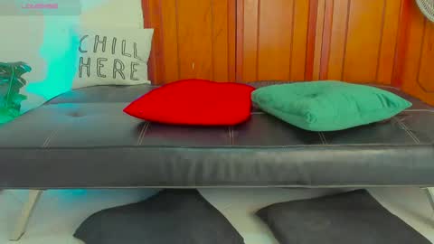 Kary-- independent model Schedule 0530am-1000am colombian time online show from December 2024 11:23:02 AM