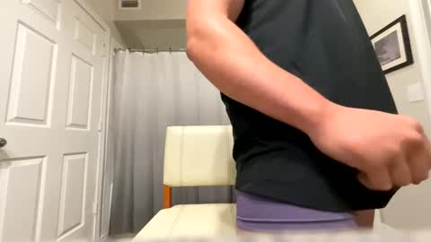 Snapshot of damnimhandsome25 chatting on February 2025 06:26:02 PM Clyde online show from February 2025 06:26:02 PM