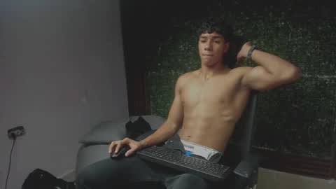 Snapshot of damon_sw chatting on November 2025 05:39:01 PM damon online show from November 2025 05:39:01 PM