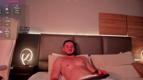 Snapshot of damonsantos chatting on October 2025 06:07:02 PM D A M O N online show from October 2025 06:07:02 PM