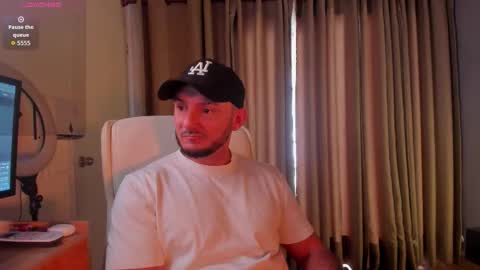 Snapshot of damonsantos chatting on October 2025 03:33:02 PM D A M O N online show from October 2025 03:33:02 PM