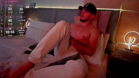 Snapshot of damonsantos chatting on November 2025 12:00:02 PM D A M O N online show from November 2025 12:00:02 PM