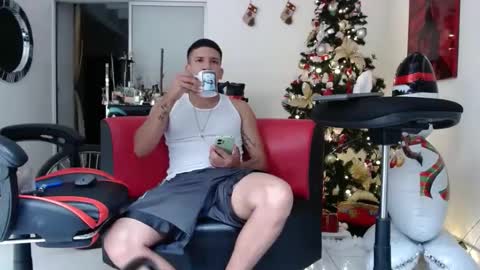 Snapshot of damyan_2003 chatting on December 2024 01:32:01 PM damyan_2003 online show from December 2024 01:32:01 PM