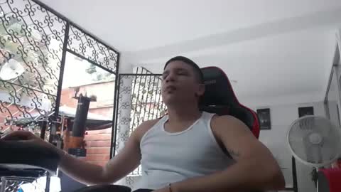 Snapshot of damyan_2003 chatting on December 2024 04:53:02 PM damyan_2003 online show from December 2024 04:53:02 PM