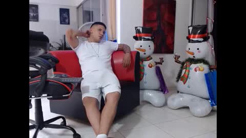 Snapshot of damyan_2003 chatting on December 2024 04:51:02 PM damyan_2003 online show from December 2024 04:51:02 PM