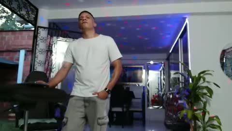 Snapshot of damyan_2003 chatting on September 2025 10:54:01 PM damyan_2003 online show from September 2025 10:54:01 PM