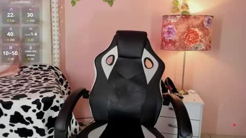 Danny online show from November 2025 07:46:02 PM