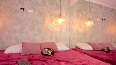    online show from October 2025 10:58:01 PM