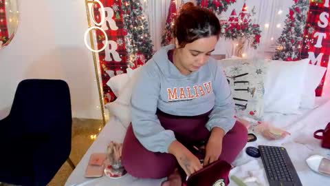 Snapshot of danaferluccio chatting on December 2025 06:26:01 PM danaferluccio online show from December 2025 06:26:01 PM