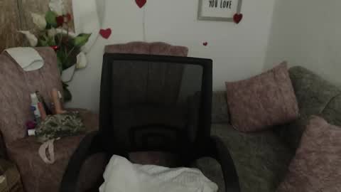 danalaleska online show from November 2025 05:42:02 AM