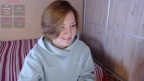 danbie_leen online show from October 2025 10:05:01 AM