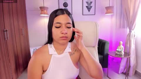 Snapshot of dandara_thompsson chatting on November 2025 07:05:02 PM Dandara online show from November 2025 07:05:02 PM