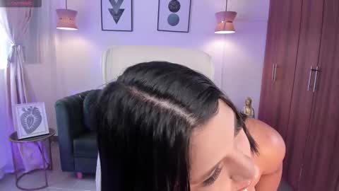 Snapshot of dandara_thompsson chatting on November 2025 07:24:01 PM Dandara online show from November 2025 07:24:01 PM