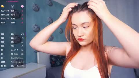 Astrid online show from December 2025 07:07:01 PM