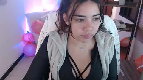 Veronica online show from November 2025 10:59:02 AM