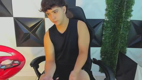 dani_cumboy online show from September 2025 02:43:01 PM