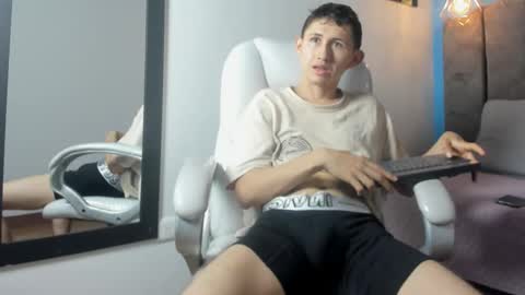 Snapshot of dani_swagger chatting on February 2026 07:41:01 PM Thiago online show from February 2026 07:41:01 PM