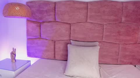   online show from November 2025 03:09:02 AM