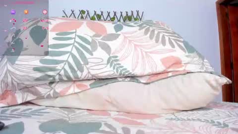 Snapshot of dania_wi chatting on July 2026 02:40:01 AM DANIA online show from July 2026 02:40:01 AM