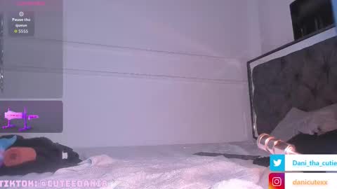 Snapshot of danicutexxx chatting on December 2025 09:58:01 AM danicutexxx online show from December 2025 09:58:01 AM