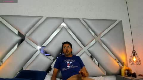 Snapshot of danidick_vc chatting on November 2025 12:28:02 PM danidick_vc online show from November 2025 12:28:02 PM