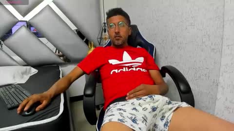 Snapshot of danidick_vc chatting on December 2025 12:14:02 PM danidick_vc online show from December 2025 12:14:02 PM