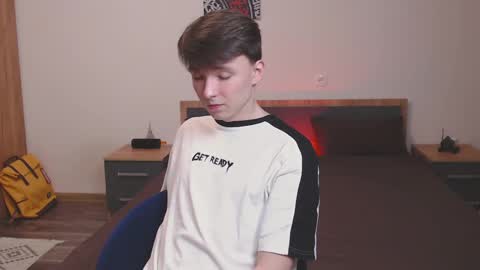 Snapshot of daniel_isaak chatting on March 2025 10:31:02 PM Daniel Jerry online show from March 2025 10:31:02 PM