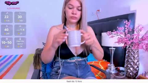 daniela online show from March 2026 01:11:02 PM