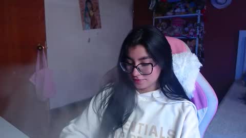 Snapshot of daniela_cute22 chatting on September 2025 01:58:01 PM DANIELA online show from September 2025 01:58:01 PM