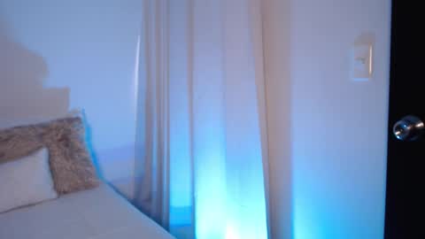 Snapshot of daniela_valencia chatting on October 2025 08:39:02 PM Lucia online show from October 2025 08:39:02 PM