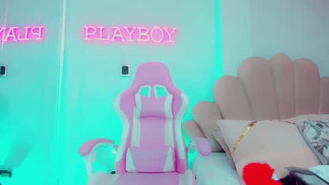 Snapshot of danielaadamss chatting on December 2024 04:41:02 AM Daniela online show from December 2024 04:41:02 AM